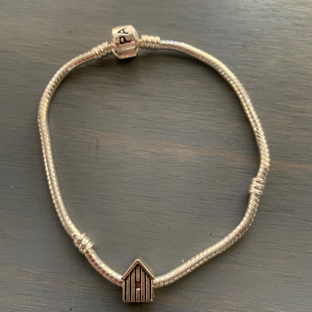 🎅🏻HOLIDAY SALE🎄House charm